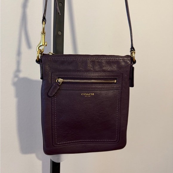 Coach Handbags - Vintage Coach Legacy Leather Swingpack Bag in Plum